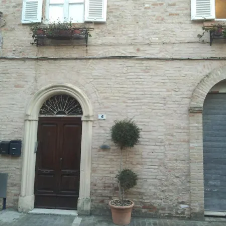 Casavacanze Collimontefiorani Montefiore dellʼAso